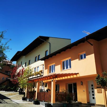 Hotel Goldene Krone Містельбах Екстер'єр фото